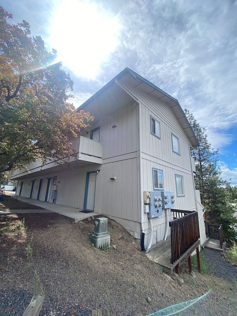 Bend Apartment: 1565 NW Portland