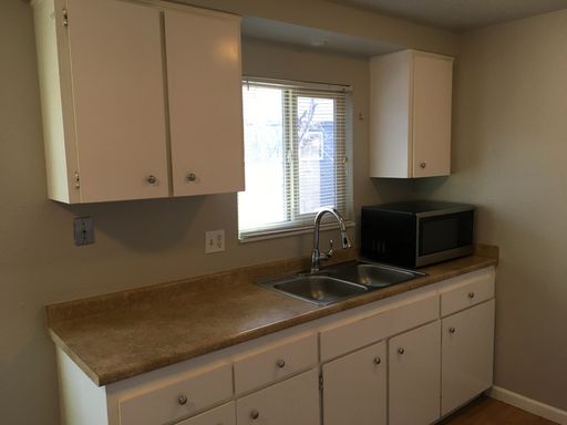 Listing photo thumbnail