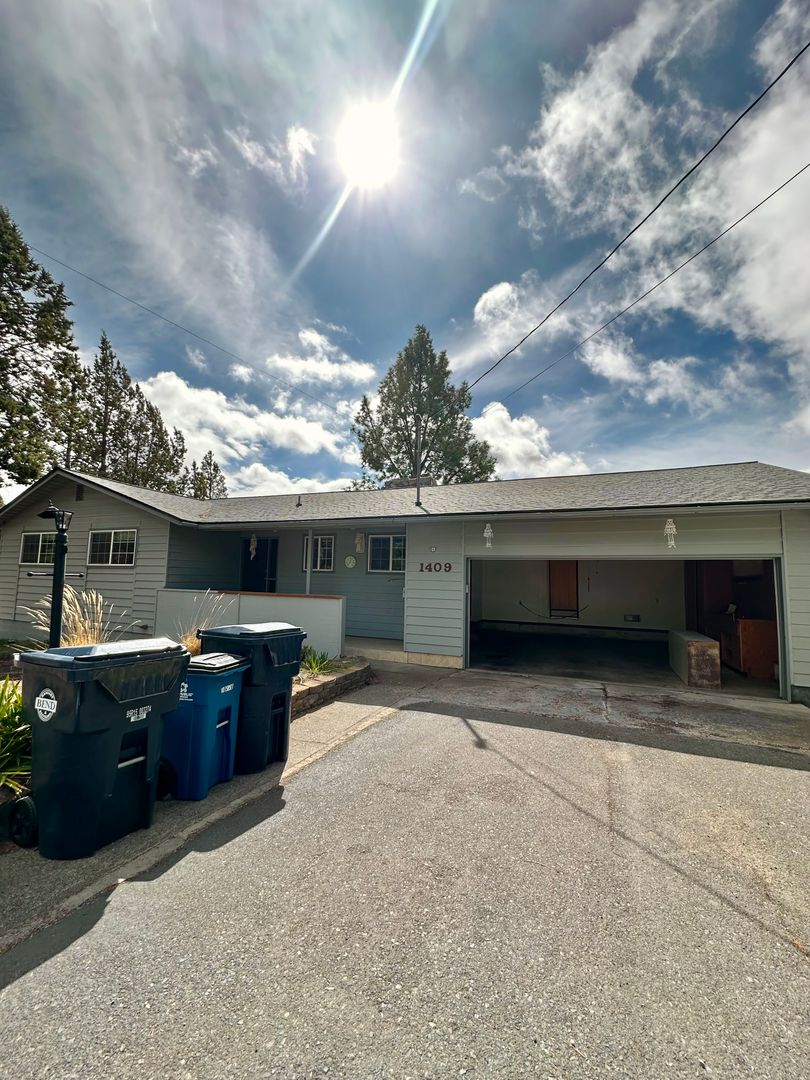 Bend House: 1409 NW Portland Avenue