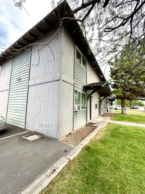 Listing photo thumbnail