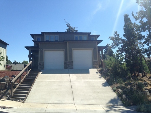 Bend Apartment: 1021 NE Kayak Loop