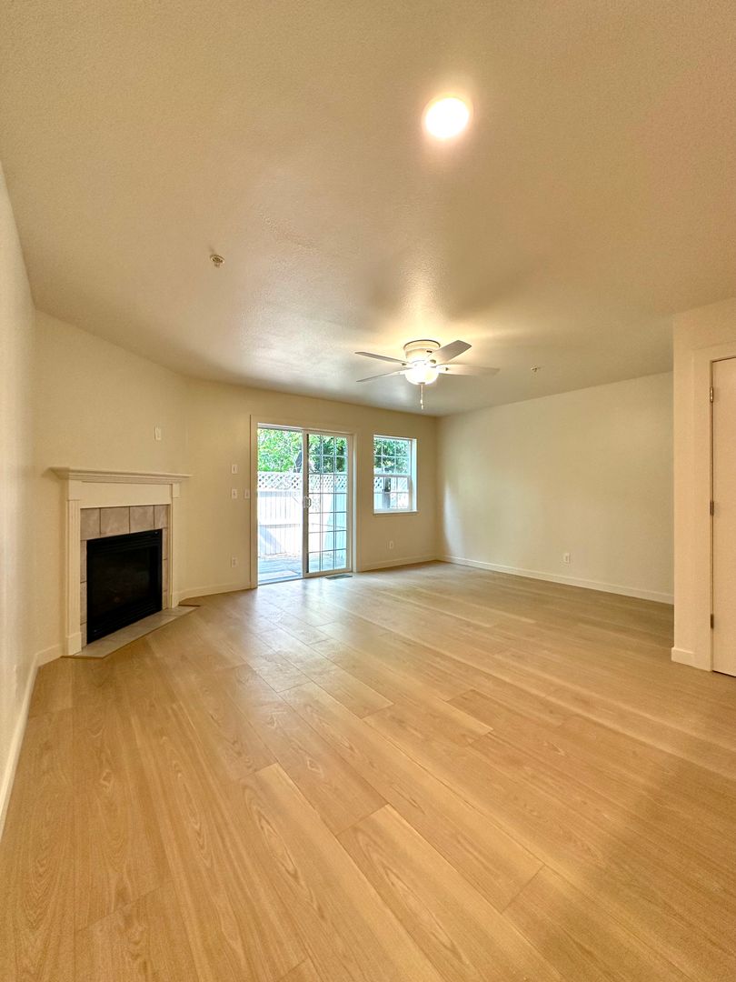 Bend Apartment: 1980 NE Zachary Ct