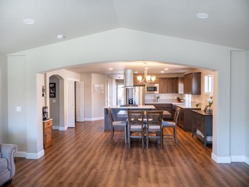 Listing photo thumbnail