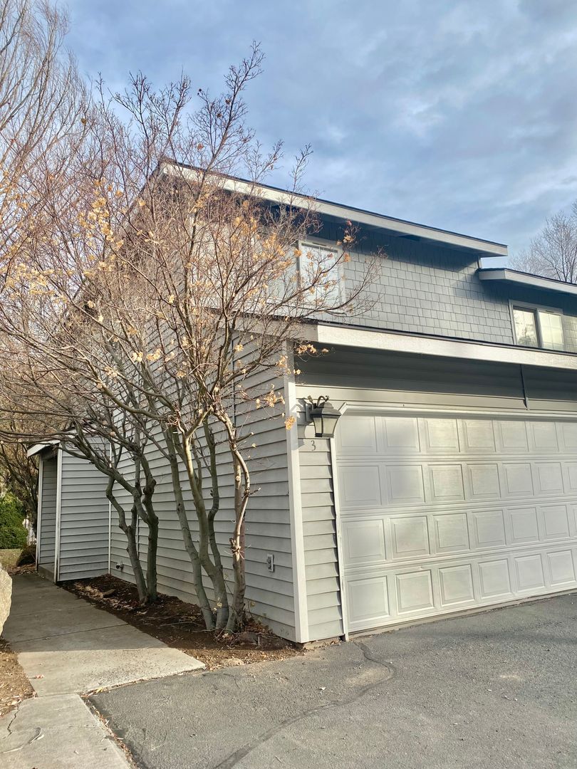 Bend Apartment: 1700 NW 9th St.