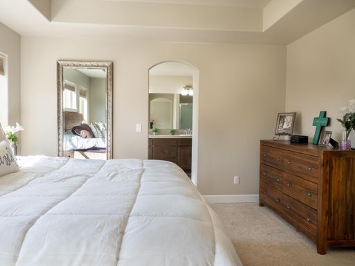 Listing photo thumbnail
