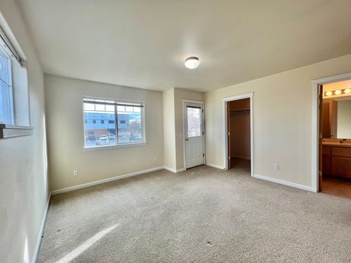 Listing photo thumbnail