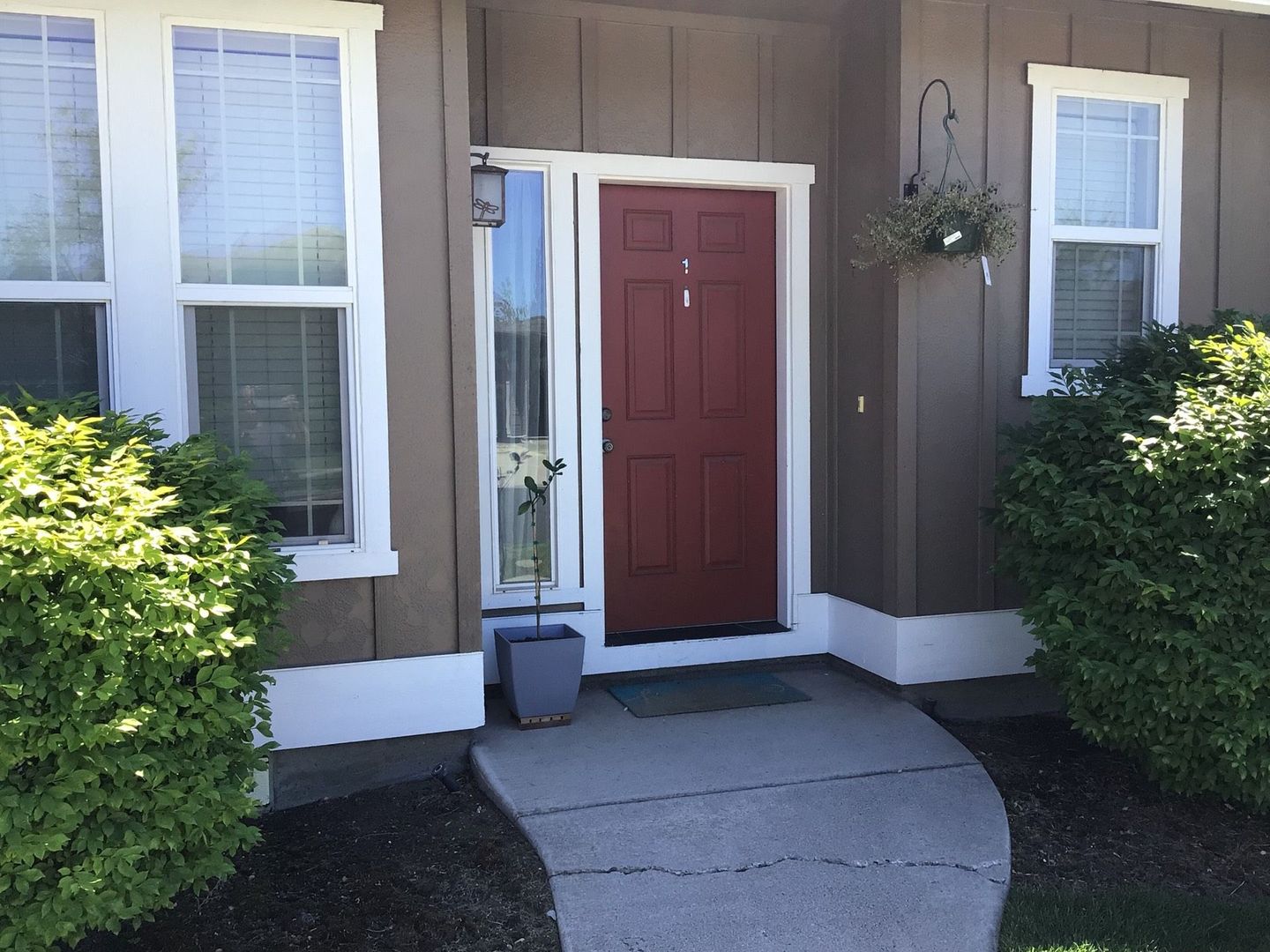 Bend Apartment: 1052 NE Rambling Lane