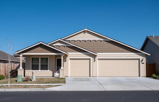 612 NW 25th, Redmond, OR 97756