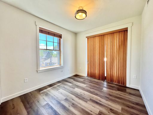 Listing photo thumbnail