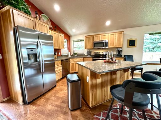 Listing photo thumbnail