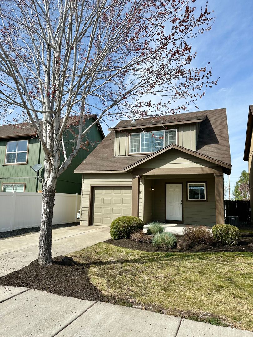 Redmond House: 2895 SW Indian Avenue