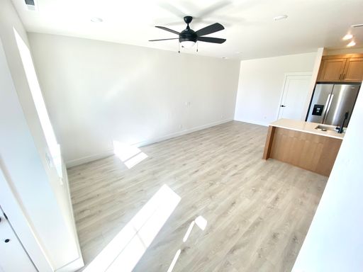 Listing photo thumbnail