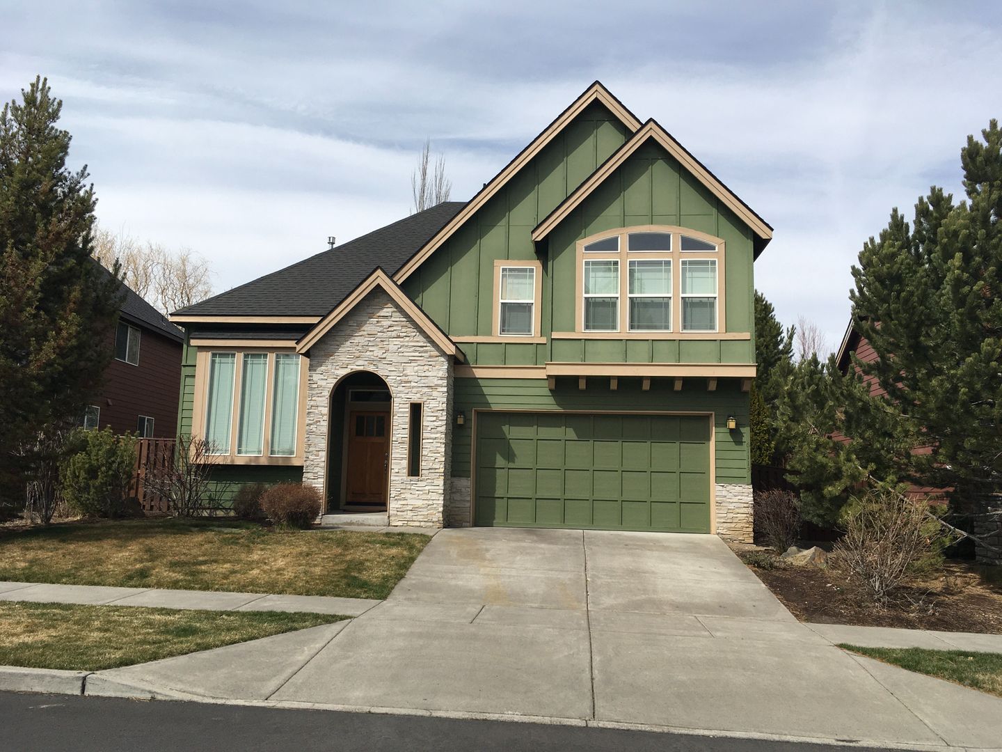 Bend House: 61113 Snowbrush Dr.