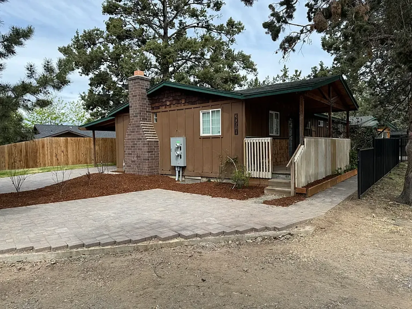 Bend House: 20618 Silas Drive