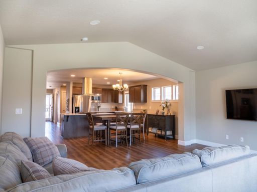 Listing photo thumbnail