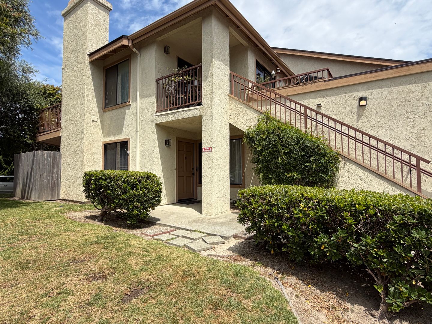 Lompoc House: 24 Village Circle