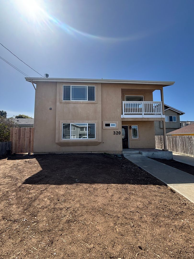 Morro Bay Apartment: 320 Pico Street