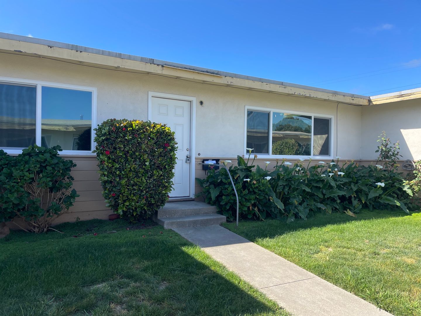 Lompoc Apartment: 431 South G Street