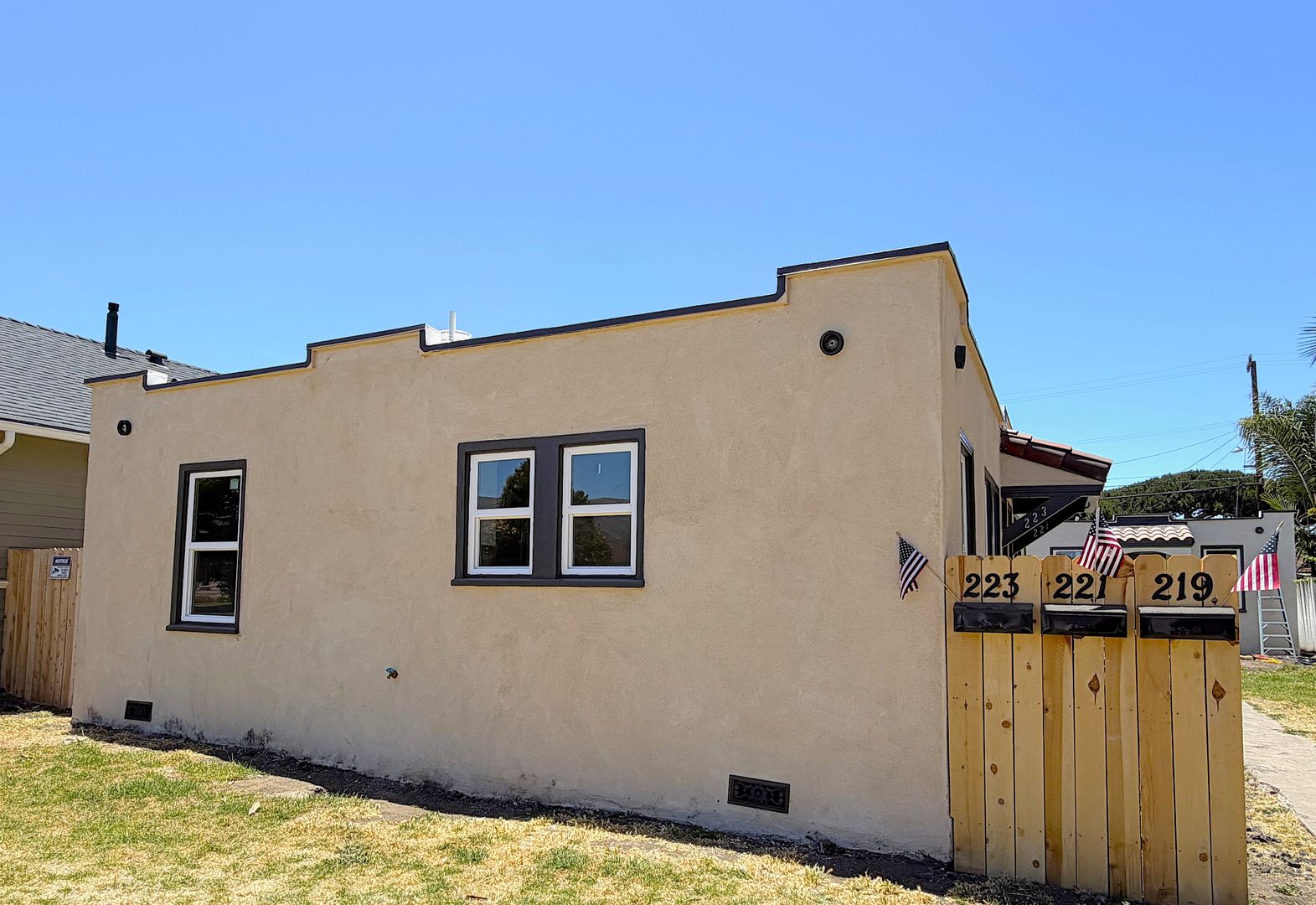 Lompoc Apartment: 219 South G Street
