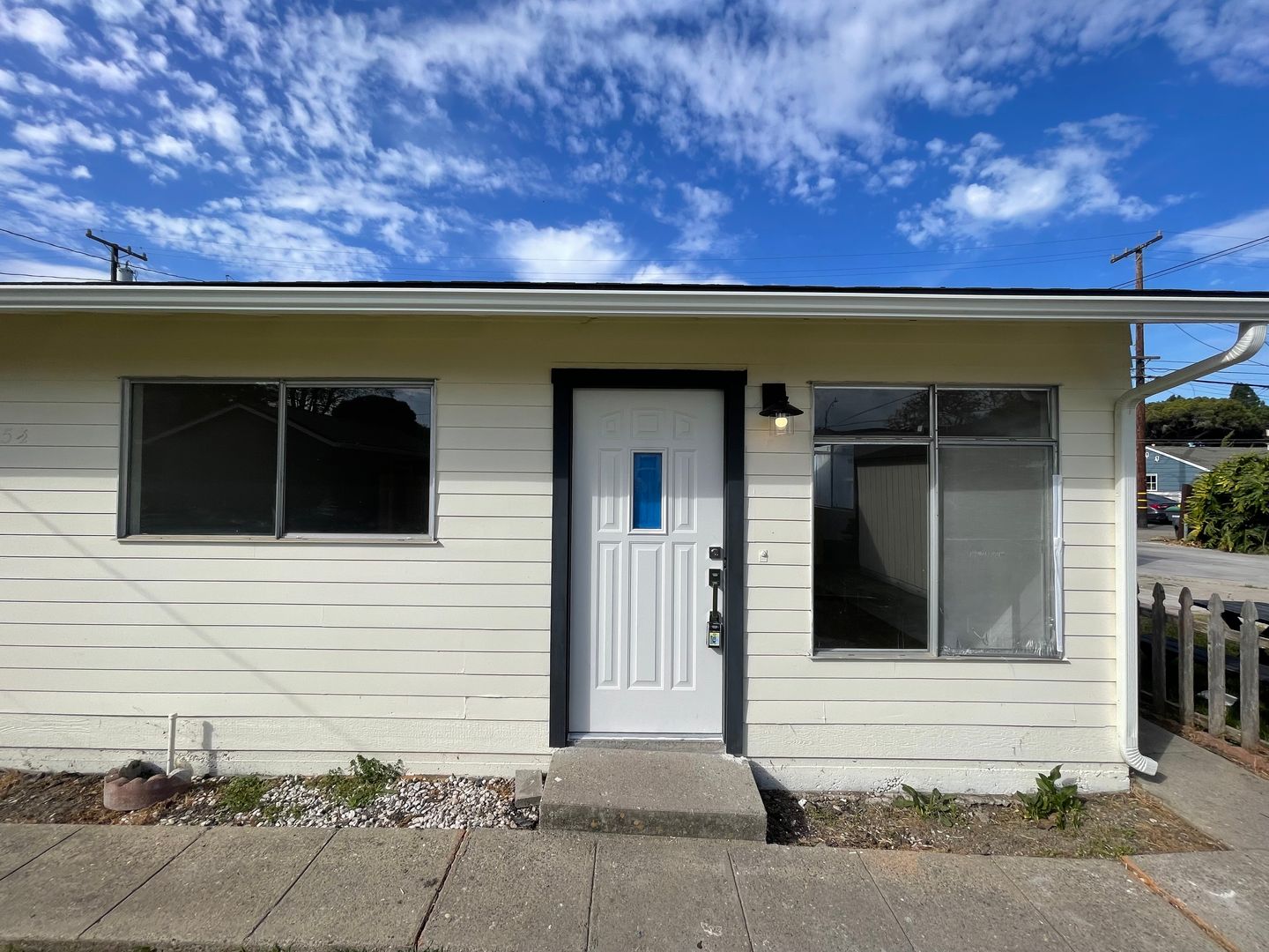 Lompoc Apartment: 225 South G Street