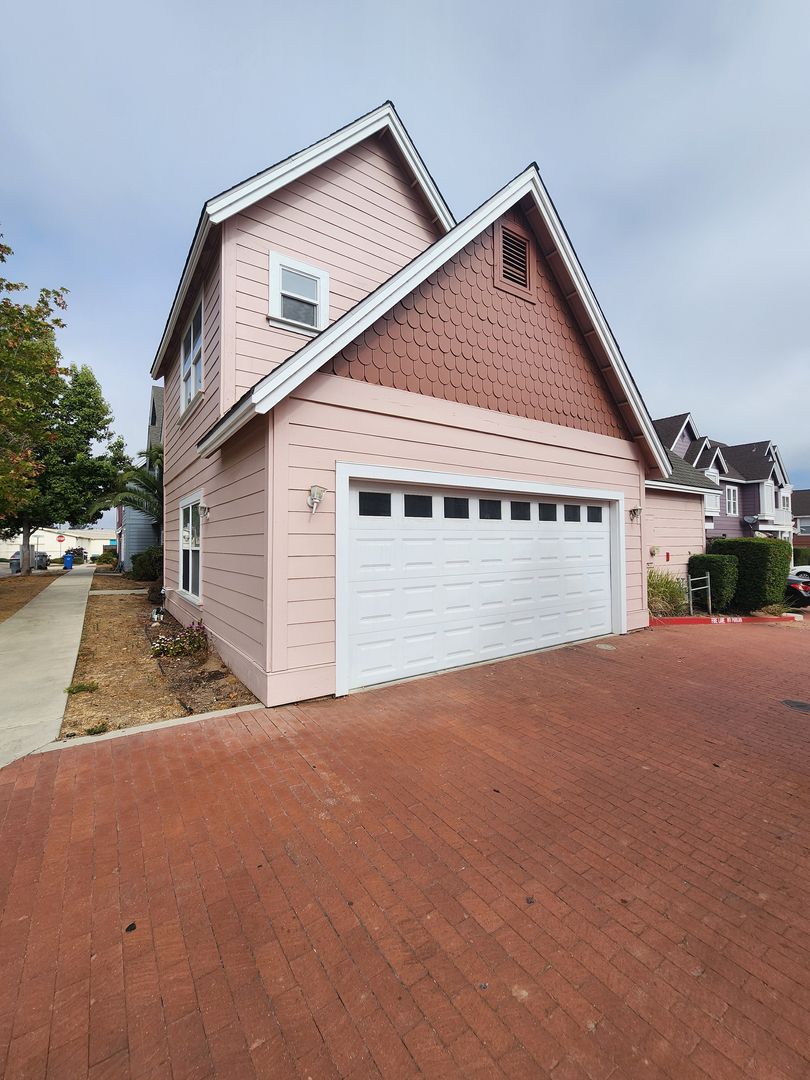 Nipomo House: 521 Adina Way