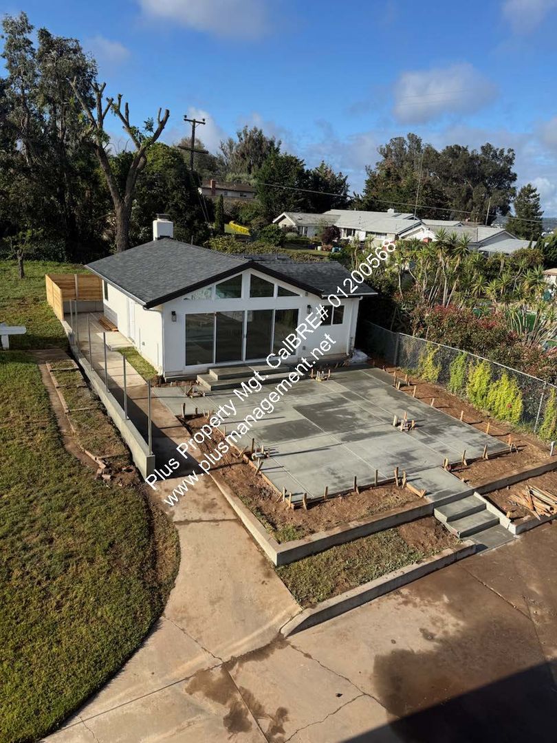 Santa Maria House: Lake Marie Estates