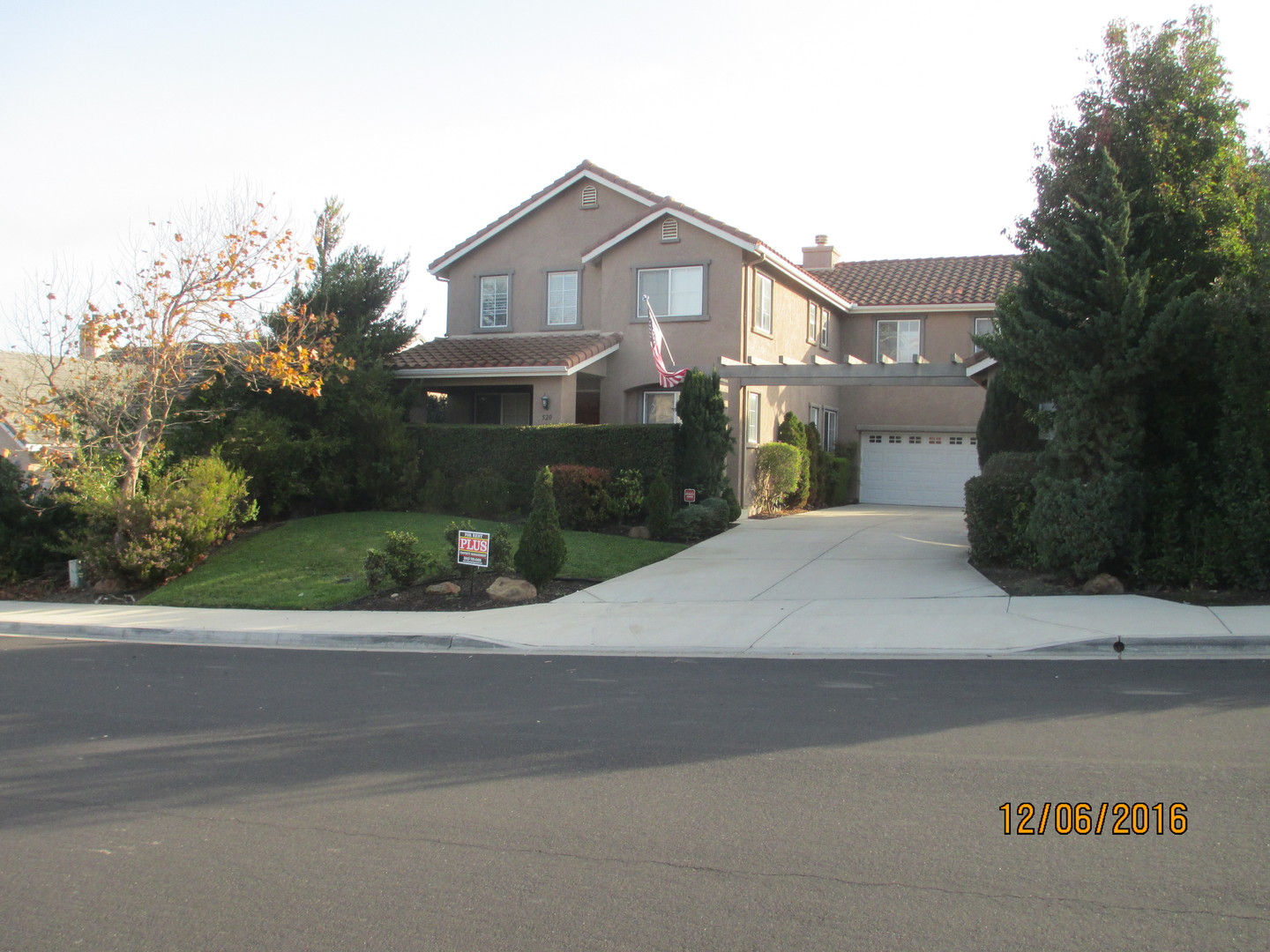 Lompoc House: 520 South  Z  Street