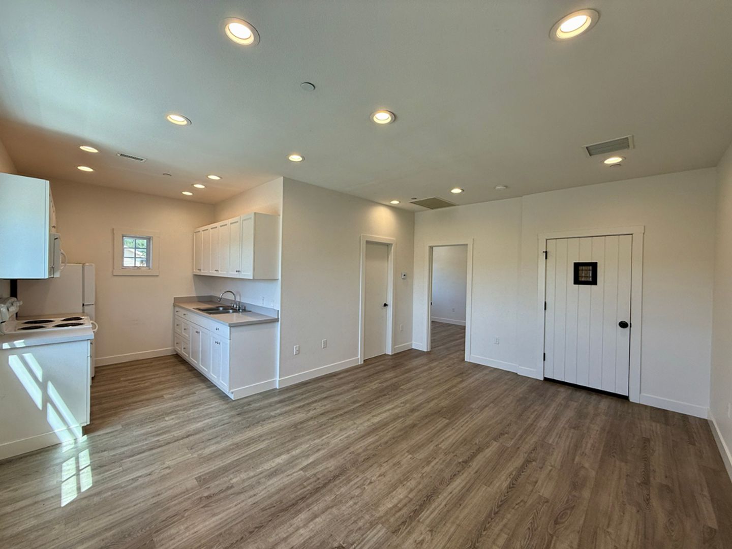 Santa Ynez Apartment: 3513 Numancia Street
