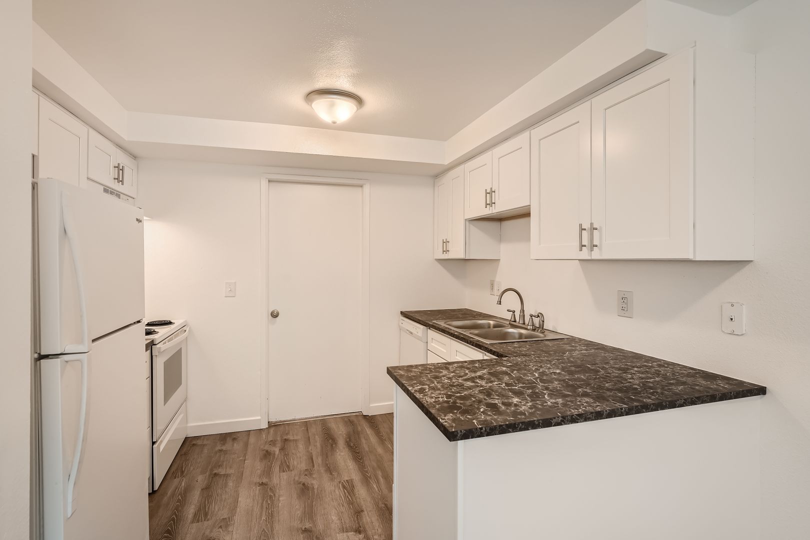 Auburn Apartment: 2025 C St SE