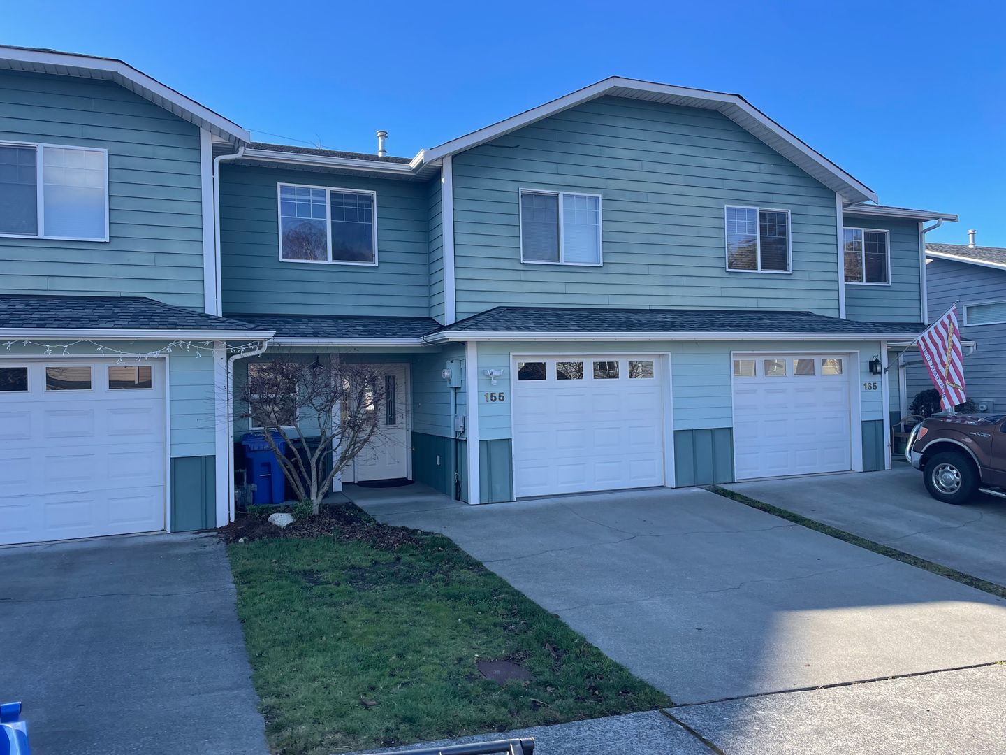 Oak Harbor House: 155 NE Melrose Dr.