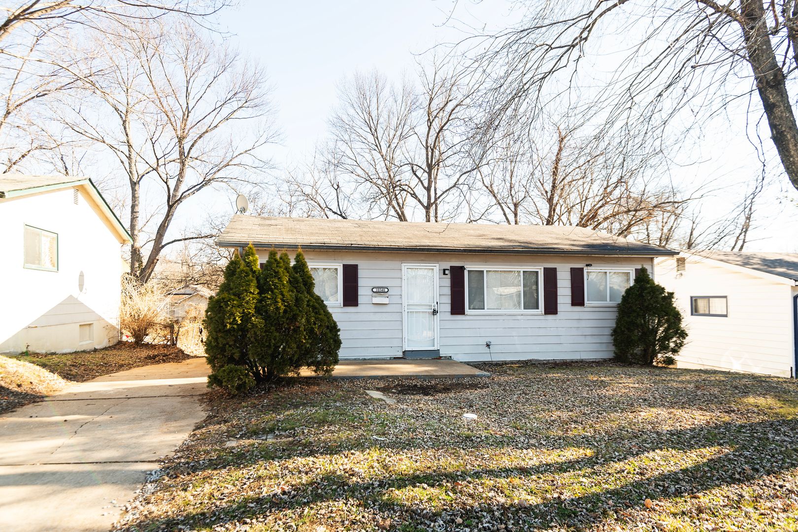 Saint Louis House: 10340 Lord Dr