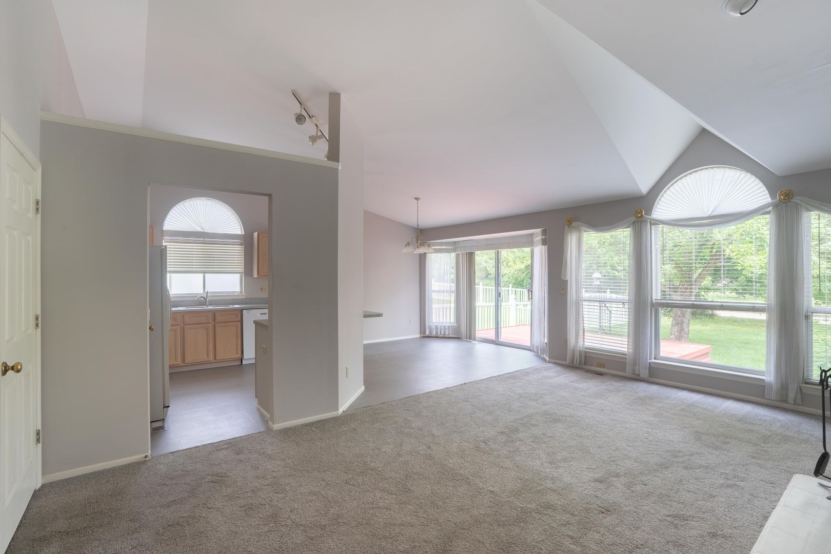 16944 Hickory Crest Dr 5 of 12
