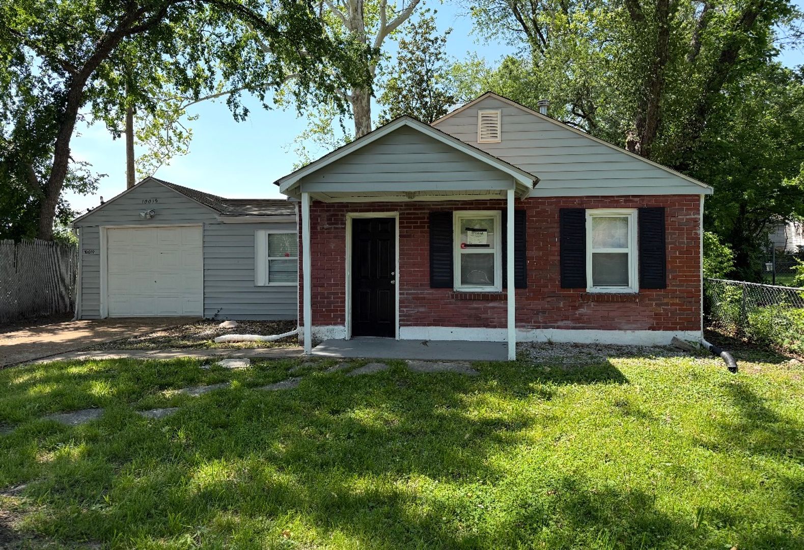 Saint Louis House: 10019 Northgate