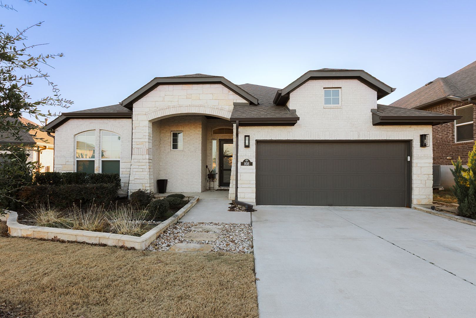 Georgetown House: 808 Karst Cv