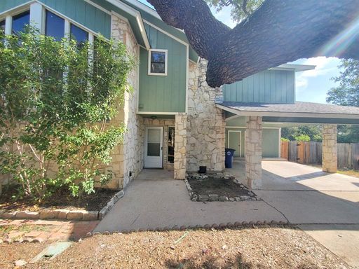 3 bed 2 bath hidden gem! – photo 1