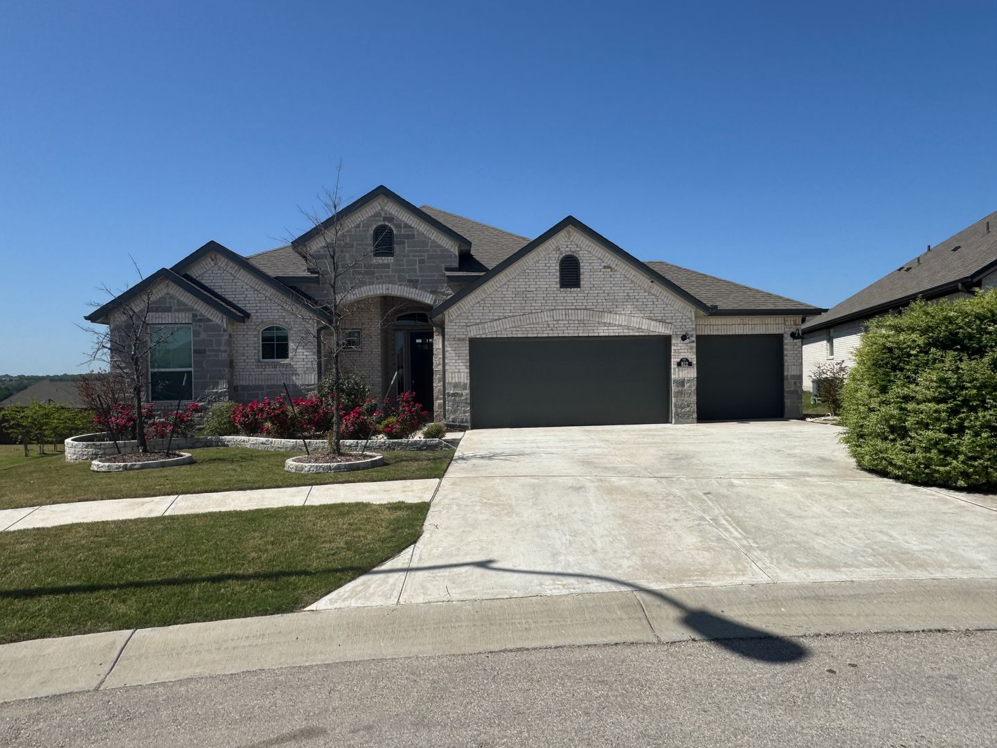 Georgetown House: 812 Karst Cv