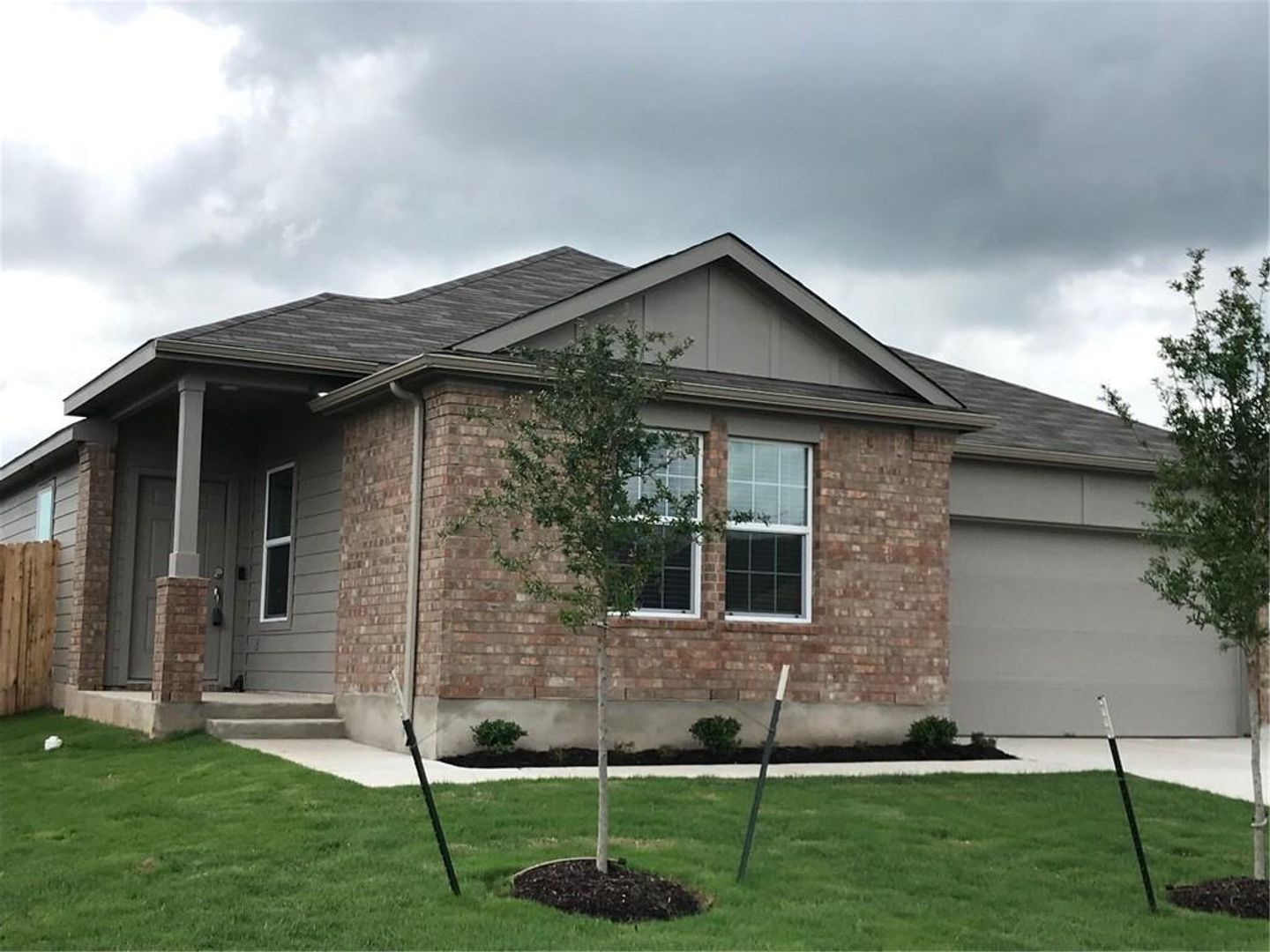 Hutto House: 107 Ozark Drive