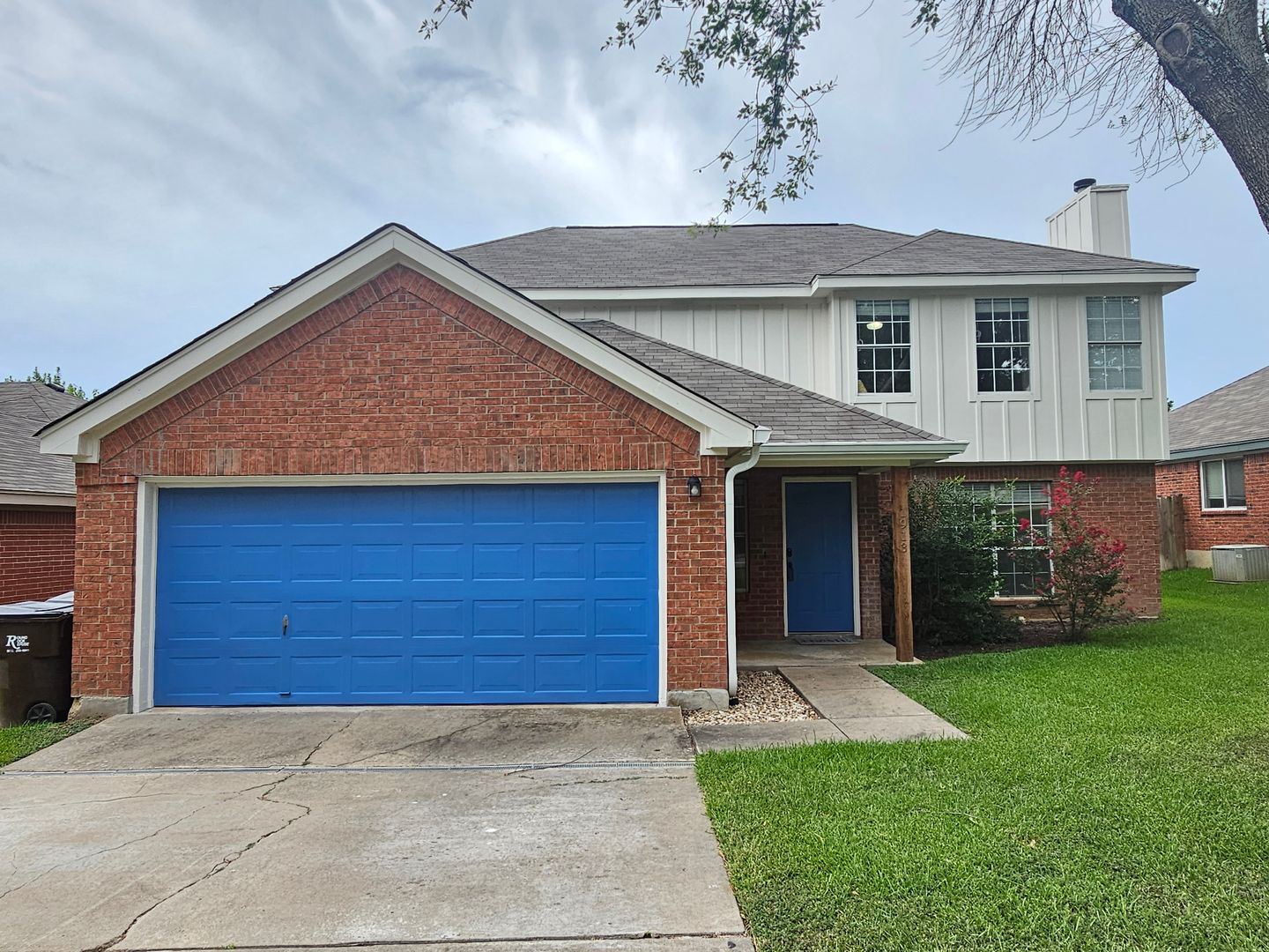 Round Rock House: 1913 Stratford Dr