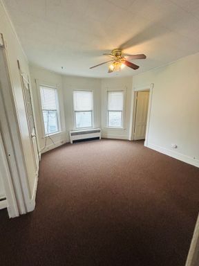 Large 3 BD with Den Amsterdam NY