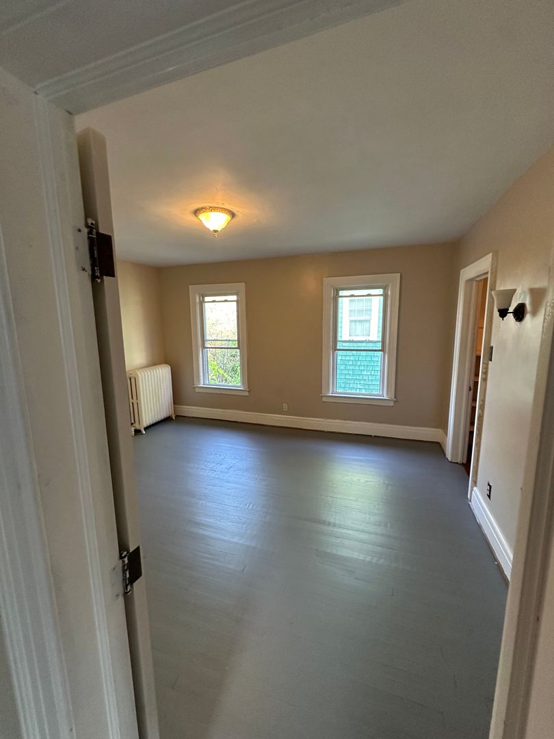 Albany Apartment: 366 New Scotland Ave