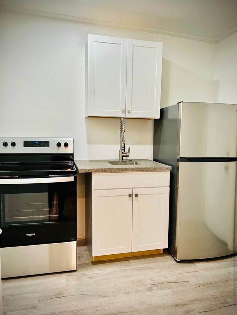 Watervliet Apartment: 1324 5th Ave