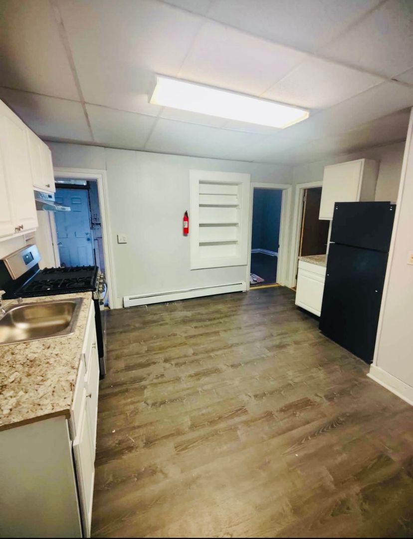 Albany Apartment: 50 Ontario St