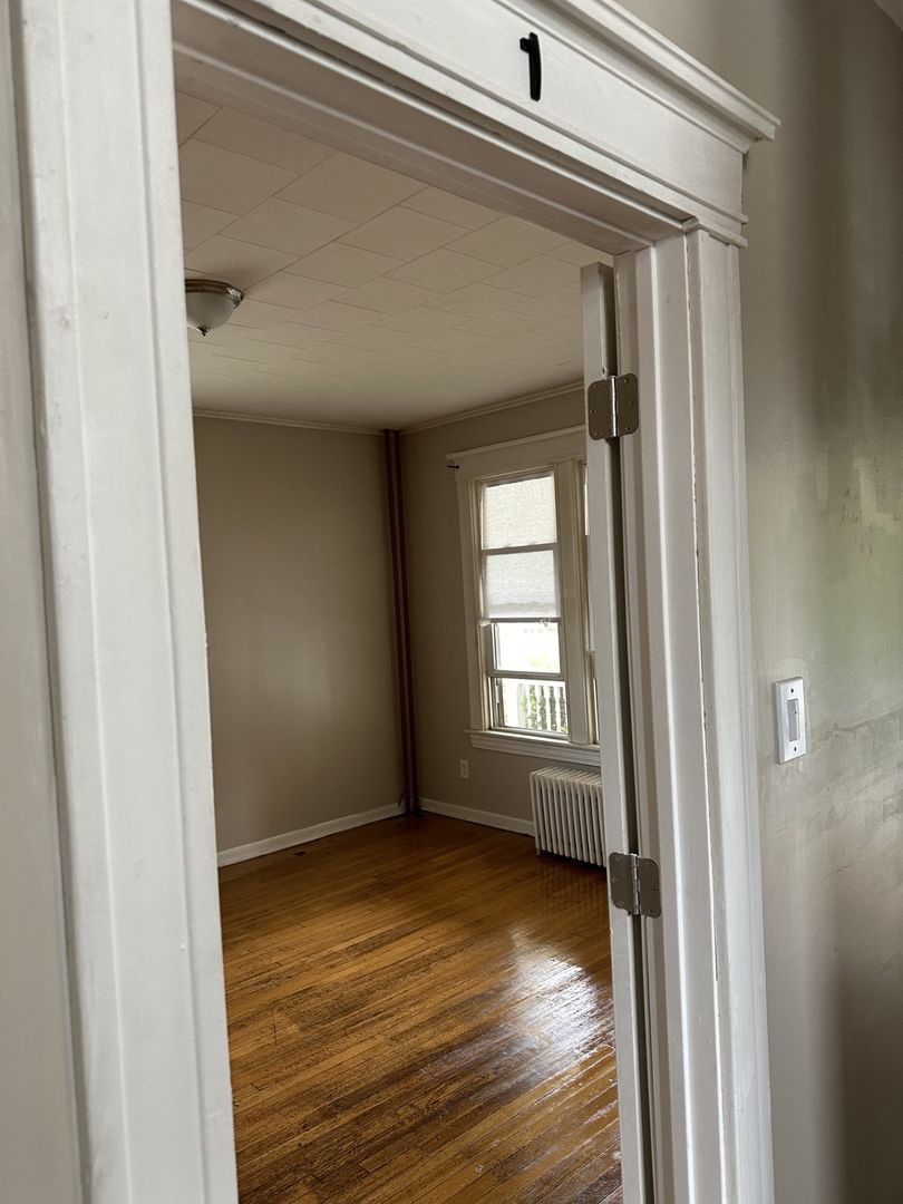 Albany Apartment: 705 Hudson Ave.