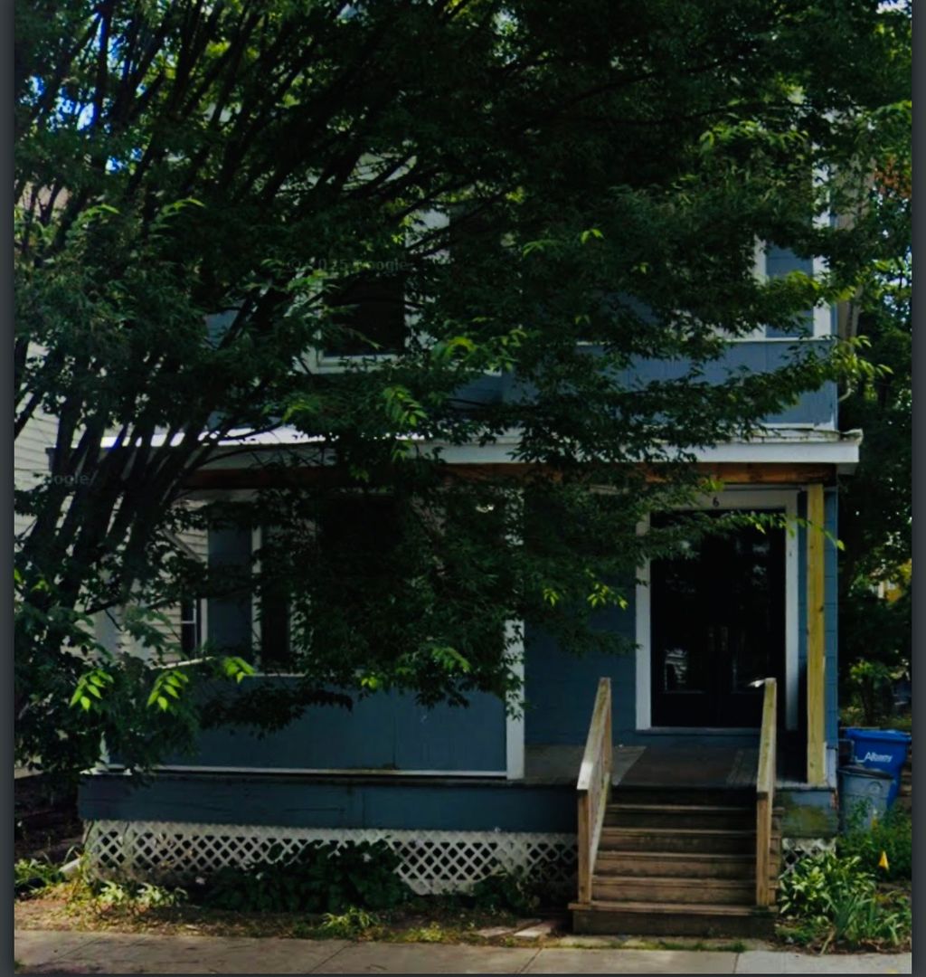 Albany Apartment: 6 Barclay St