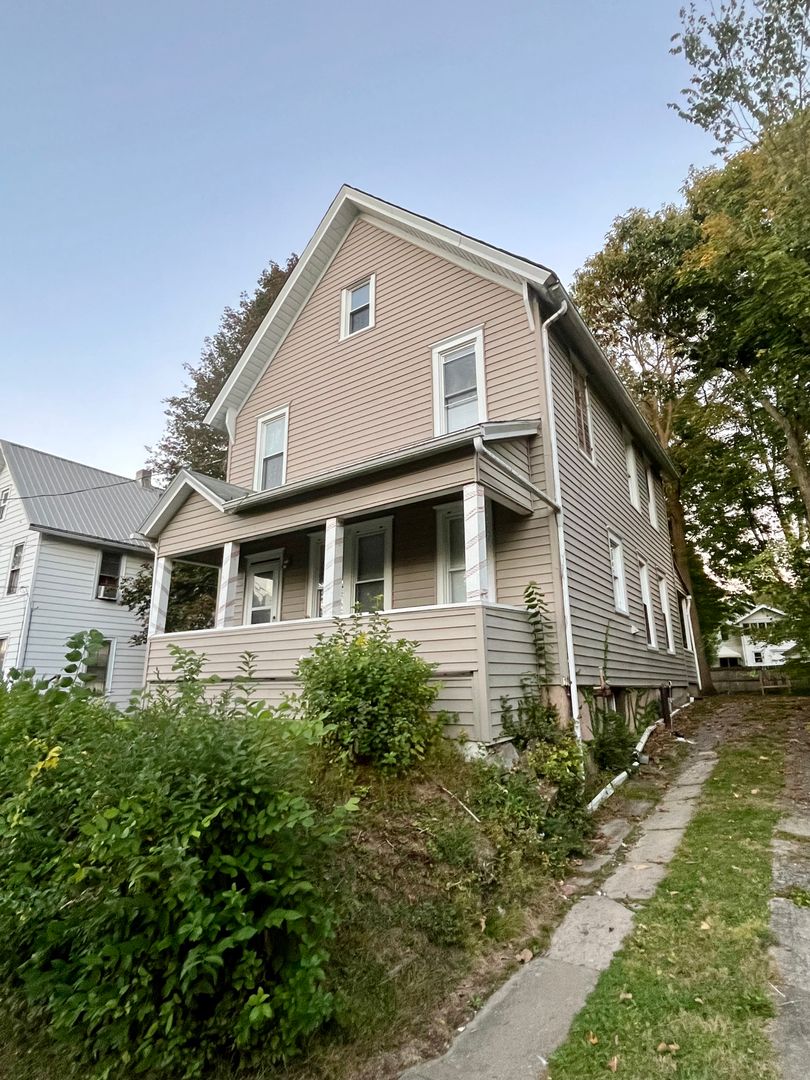 Binghamton House: 77 Mary st