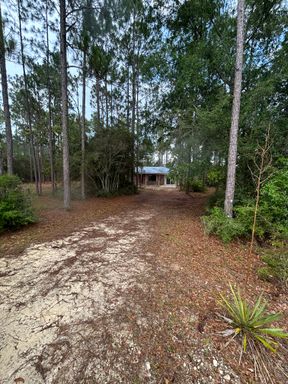 3 Bedroom plus Bonus Room Home on 1 Acre Private Lot - No HOA