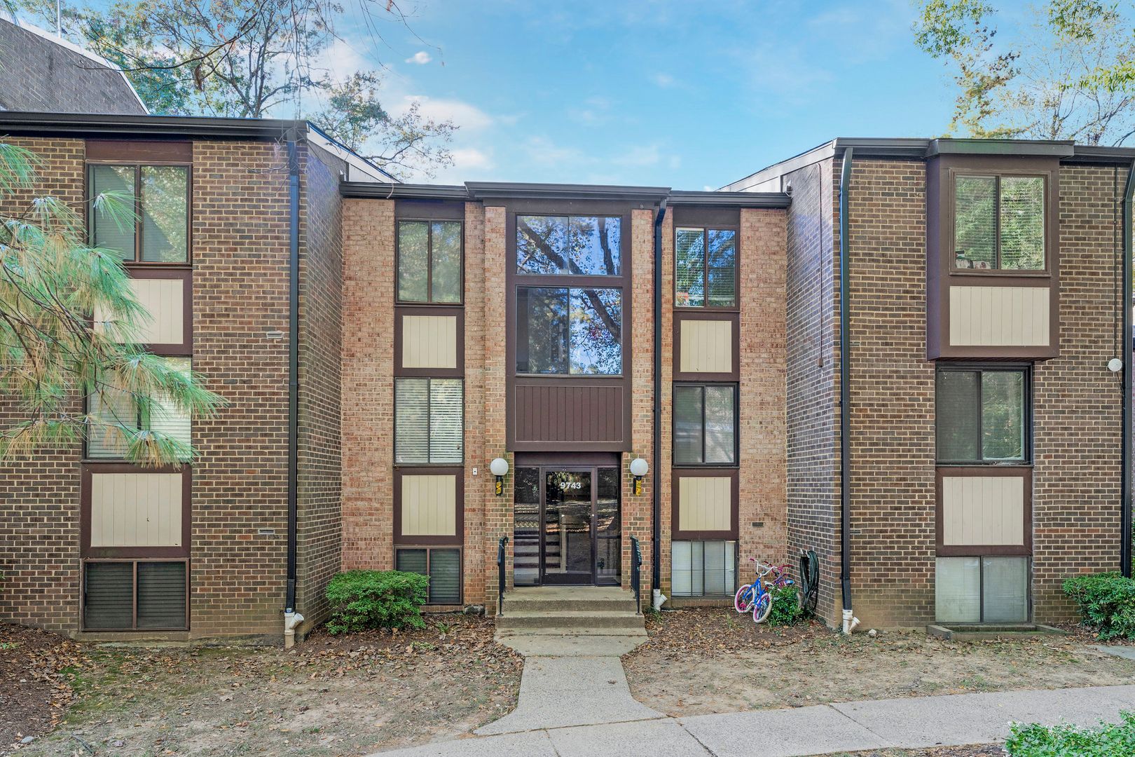 Fairfax Condo: 9743 Kings Crown Ct