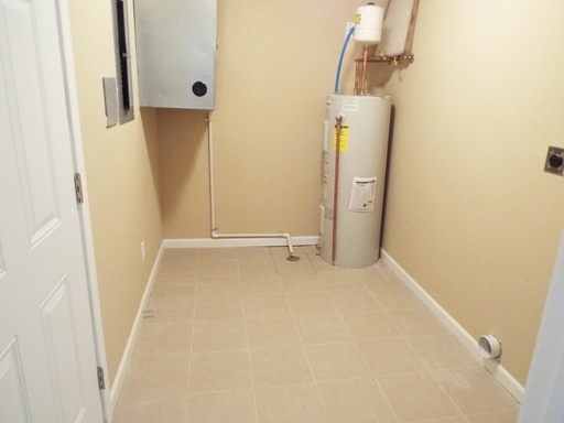 Marion Apartment: 1700 E Boyton