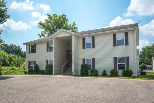 2 Bedroom/2 Bath 4 Plex in quiet neighborhood between SIU and John A. Logan College – photo 1