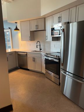 Sullivan Building in Downtown Utica - Move in for $500